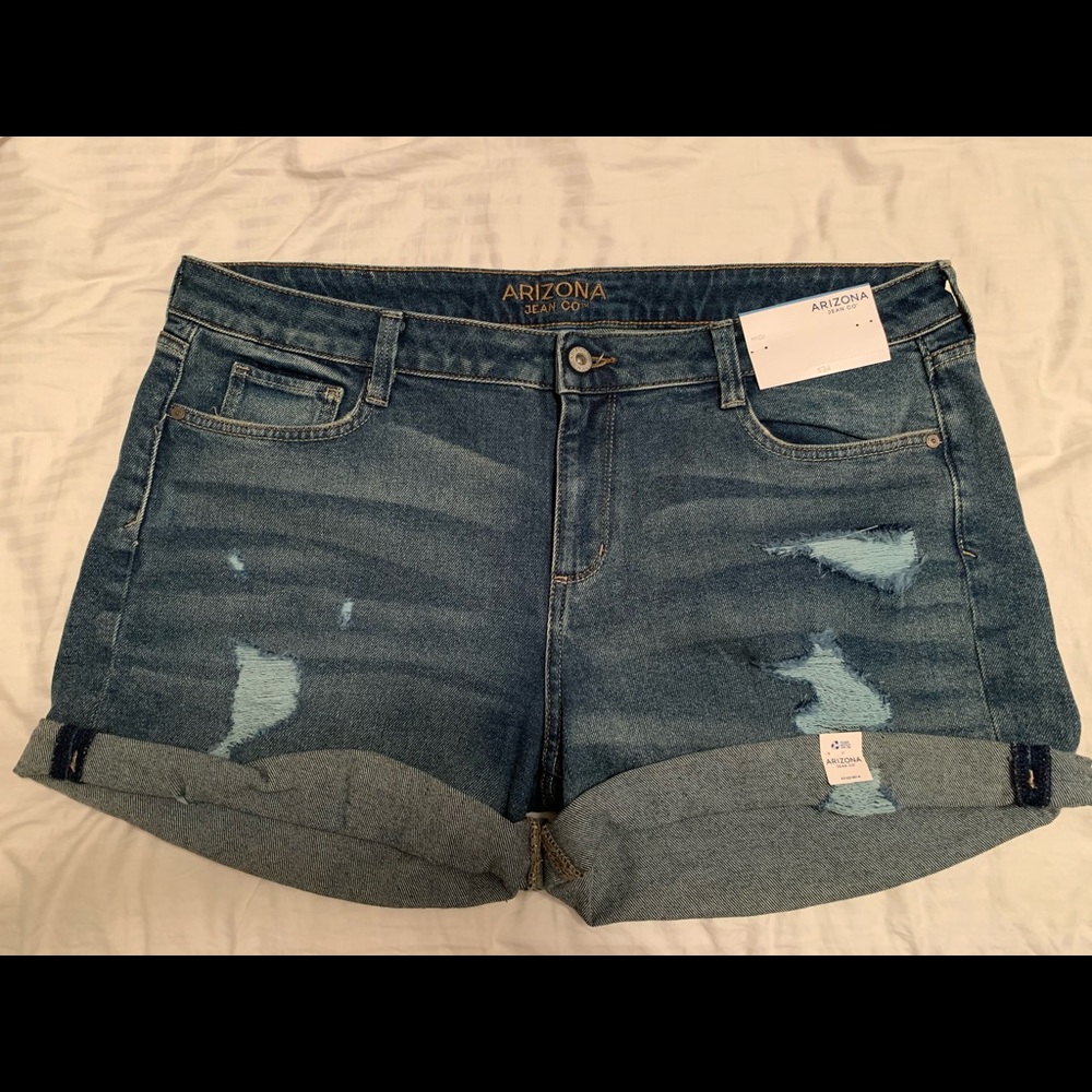 NWT Arizona Midi Shorts